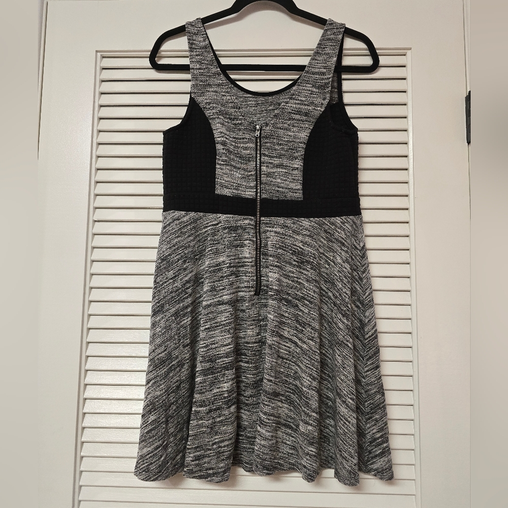 Xhilaration - Black & Grey Sleeveless Dress With Back Zipper - Picture 3 of 5
